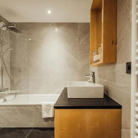 Apartment Allure *